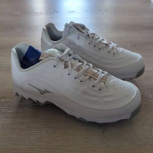 Mizuno 9-Spike Swift 8 Low 11GM236001 Women's White Metal Softball Cleats DSG715